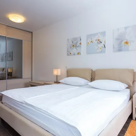 Apartment Alba *