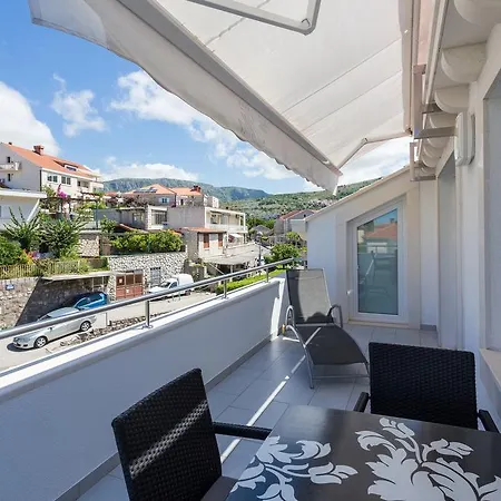 Apartment Alba *